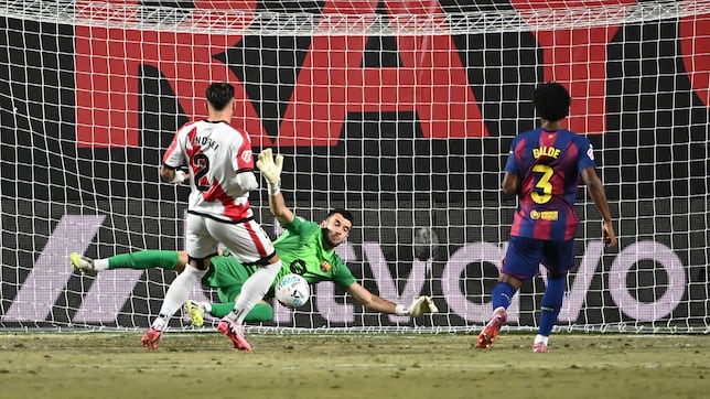 Joan García salva al Barça