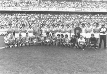 Los años 70 no podrían finalizar sin tener otro equipo liguero recién ascendido en quinta posición. Esta vez, fue el Real Betis, el que realizó una asombrosa campaña quedándose a dos puntos del club que limitaba la posición UEFA, el Barça. 