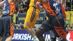 Pau Ribas pone en cuartos a un Valencia que sufrió en Rusia