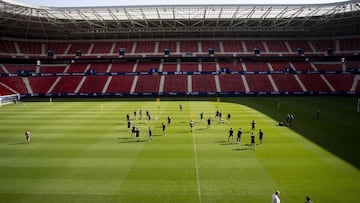 Panorámica de El Sadar con Osasuna entrenando
