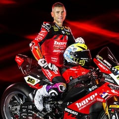 Álvaro Bautista y el Barni toman la delantera a todos