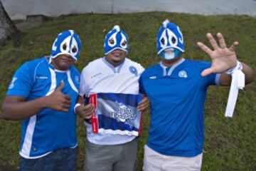 Así vivieron los aficionados de la Selecta y de la escuadra tricolor el partido de esta noche en el Cuscatlán.