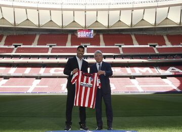 Day one for Luis Suárez with Atlético Madrid.