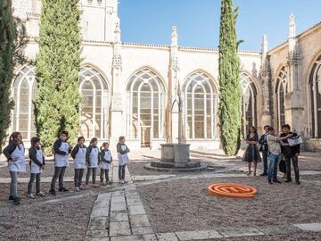 No se conocen todas pero sí algunas de las que serán las pruebas exteriores que disfrutarán los más pequeños durante su estancia en el programa. Una de ellas será en Parque de Atracciones, cumpliéndose el deseo de muchos. Otra de ellas, en el parque temático Puy du Fou de Toledo.