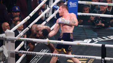     Jermell Charlo (USA) and  Saul - Canelo-Alvarez (MEX) during the Boxing fight for the super middleweight titles of the World Boxing Association (WBA), International Boxing Federation (IBF), World Boxing Council (WBC) and the World Boxing Organization (WBO), at T-Mobile Arena on September 30, 2023.

<br><br>

Jermell Charlo (USA) y Saul - Canelo- Alvarez (MEX) durante la pelea de Box por los titulos peso supermediano de la Asociacion Mundial de Boxeo (AMB), Federacion Internacional de Boxeo (FIB), Consejo Mundial de Boxeo (CMB) y la Organizacion Mundial de Boxeo (OMB), en Arena T-Mobile el 30 de septiembre de 2023.