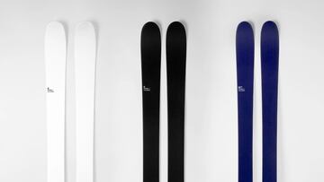 Los tres modelos de Candide Skis en blanco, negro y azul oscuro.