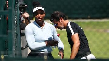 Serena Williams junto a su entrenador, Patrick Mouratoglou.