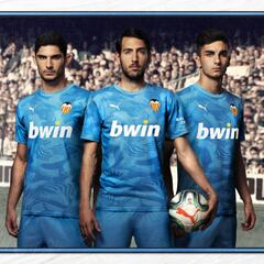 El Valencia anuncia su tercera equipación: homenaje a los 90