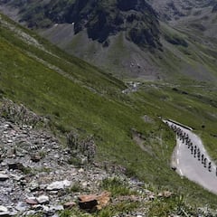 Tour de Francia 9ª etapa: Dumoulin gana, Froome sigue líder y Contador abandona