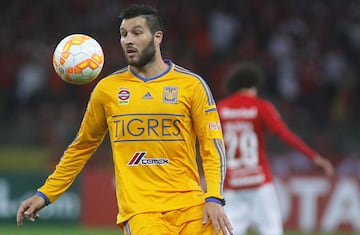 En junio de 2015 se hizo oficial el fichaje delantero francés por Tigres, llegó procedente del Olympique de Marsella tras anotar 21 goles en la temporada 2014-15 de la Ligue 1.
