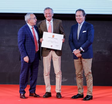 Andalucía premia al Unicaja, Amivel, CAB Estepona, María Pérez o Sarah Almagro