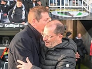Partido de Liga Hypermotion entre el Burgos CF y el Ad Ceuta CF celebrado en el estadio de ‘El Plantío’
Saludo de los entrenadores
01-04-2026 - RICARDO ORDÓÑEZ