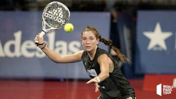 Martita Ortega durante un torneo World Padel Tour.