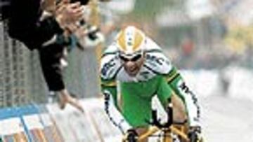 <b>¡QUÉ DEBUT!</B> Juan Carlos Domínguez ganó el prólogo y dio la primera victoria a España en el Giro 2002.