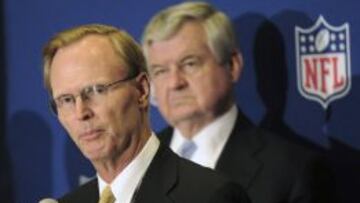 John Mara en una reunión de propietarios de la NFL.