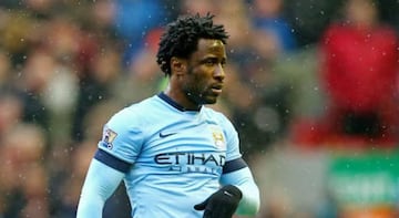 Bony es un atacante potente que explotó en la liga holandesa y encontró su lugar en la Premier League. Sus mejores momentos fueron con el Swansea City, pero también consiguió anotar goles para el Manchester City.