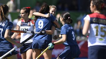 Jugadoras del Club de Campo celebran su triunfo en la final.
 