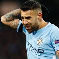 Guardiola reconoce que Otamendi no es feliz en el City