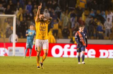 Gignac y su póker en imágenes