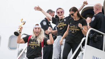 La campeona del mundo superó a sus compatriotas y fue nombrada la jugadora del año en un 2019 histórico para la Selección Estadounidense Femenil.