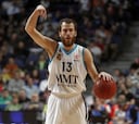 El Real Madrid se da un paseo ante el UCAM Murcia