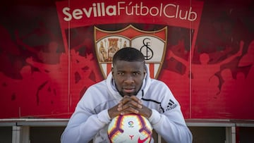 Amadou posa para AS en la ciudad deportiva.