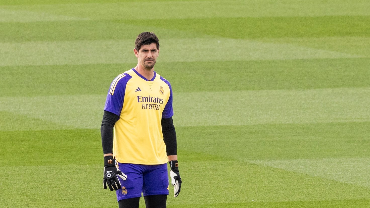 نجاح عملية استئصال الغضروف الهلالي لحارس مرمى ريال مدريد تيبو كورتوا وغيابه عن الملاعب لمدة شهرين