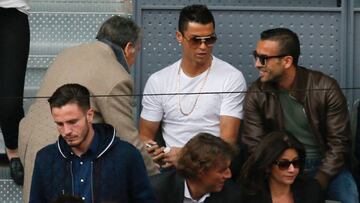 EN EL TENIS. Cristiano estuvo viendo el partido entre Nadal y Sousa.