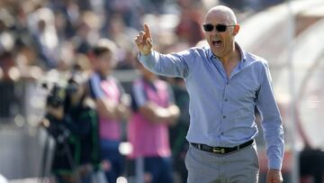 Azul Azul evaluará a Alfredo Arias tras el partido con Iquique