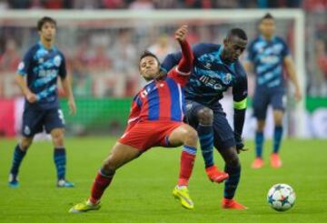 Thiago Alcántara y Jackson Martínez.