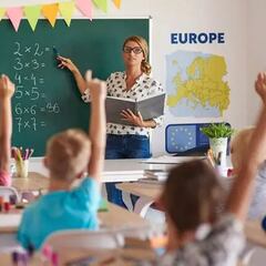 ¿Cuánto cobra un profesor de Primaria en España y cuál es el sueldo por comunidad autónoma?