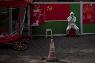 Message from Wuhan: residents tell the world to stay strong, stay indoors