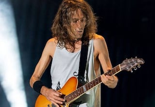 Muere Robe Iniesta, última hora en directo: todas las reacciones a la muerte del líder y cantante de Extremoduro