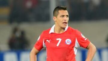 Alexis Sánchez regresará a Barcelona en breve tras jugar con su selección.