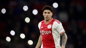 Jorge Sánchez revela su sentir tras ser suplente del Ajax