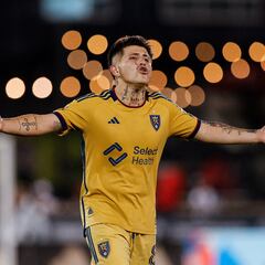 Diego Luna mira hacia las selecciones de México y Estados Unidos