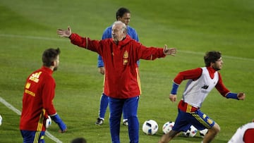 Lista de Vicente Del Bosque en directo para la Eurocopa 2016, con la preselección de 30 jugadores.