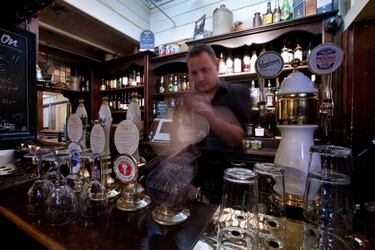 Un estudio de Oxford asegura que ir al pub mejora tu salud