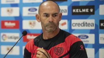 Paco J&eacute;mez, entrenador del Rayo, en la rueda de prensa