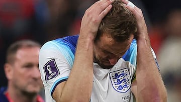 AL KHOR, QATAR - DECEMBER 10: Harry Kane of England reacts at full time during the FIFA World Cup Qatar 2022 quarter final match between England and France at Al Bayt Stadium on December 10, 2022 in Al Khor, Qatar. (Photo by Ian MacNicol/Getty Images)