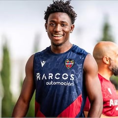 El Girona ficha para el filial a Lass Kourouma, hermano de Illaix Moriba