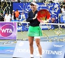 Wozniacki hace valer su experiencia y gana en Tokio