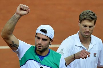 Simone Bolelli (L) and Andreas Seppi (R).