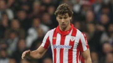 <b>MUCHOS CENTÍMETROS. </b>Fernando Llorente y Adebayor son los rematadores de cabeza de moda.