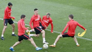 AUGUSTO , KRANEVITTER Y FERNANDO TORRES
ENTRENAMIENTO ATLETICO DE MADRID