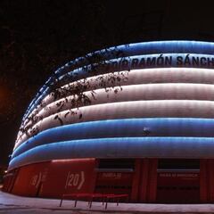 El Ramón Sánchez-Pizjuán 'veló' a Diego Armando Maradona