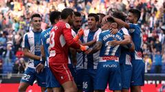 El fútbol da al Espanyol de Rubi lo que el VAR le había quitado