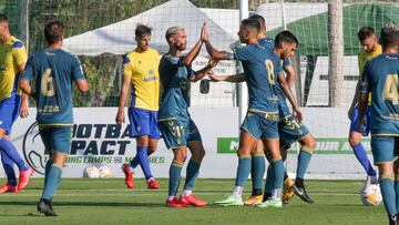 Las Palmas tambi¨¦n encuentra glamour en Marbella