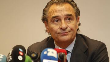 Prandelli, en la rueda de prensa que ofreci&oacute; el 31 de diciembre de 2016 tras dimitir como t&eacute;cnico del Valencia.