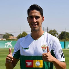 "El Elche tiene, con diferencia, el peor césped de la categoría"